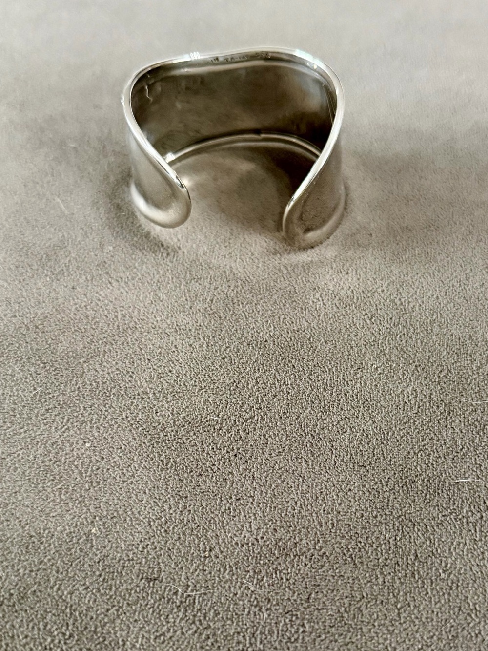 Vintage Mexico 925 sterling Silver Wide Concave Cuff Bracelet - Picture 3 of 6